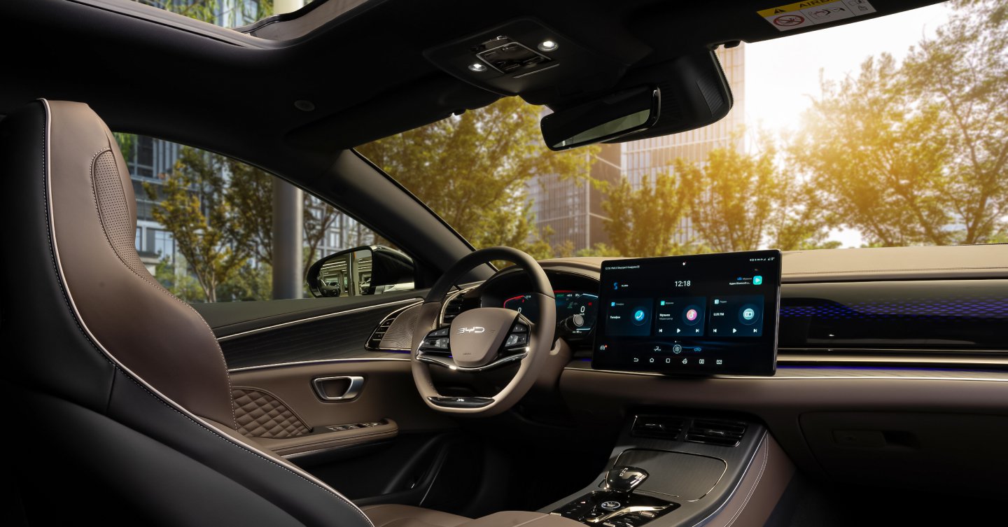 Спорттық әрі люкс интерьері 